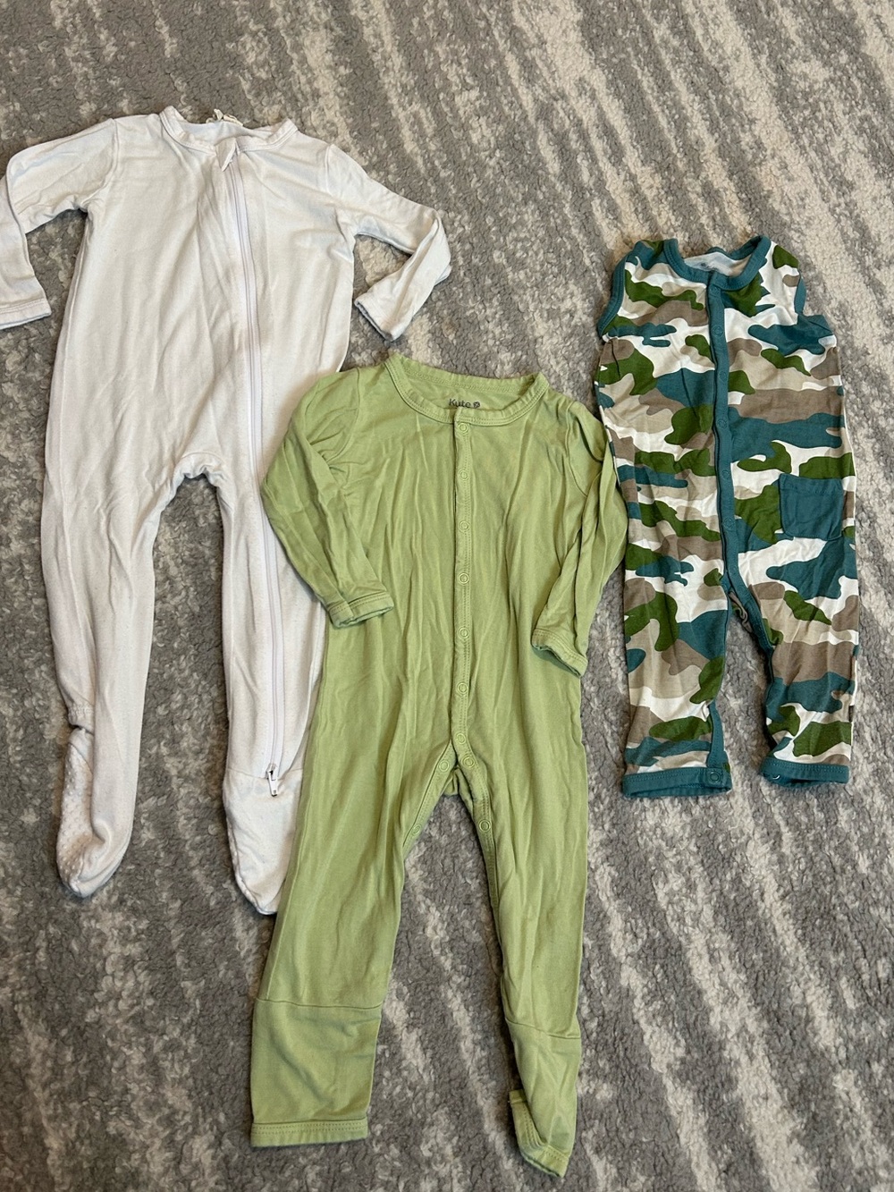 Kyte baby 6-12 month rompers